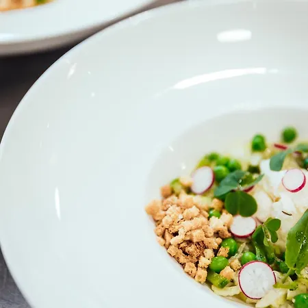 Le Carre D'alethius Logis Restaurant 3*