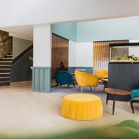 Hotel Le Carré D'alethius Logis Hôtel-restaurant Gastronomique 3*