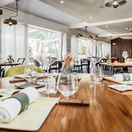 Hotel Le Carre D'alethius Logis Restaurant 3*