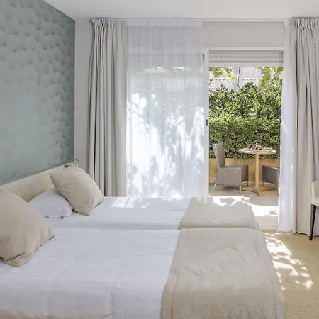 Hotel Le Carré D'alethius Logis Hôtel-restaurant Gastronomique 3*