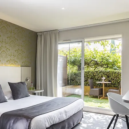 Le Carré D'alethius Logis Hôtel-restaurant Gastronomique Hotel 3*
