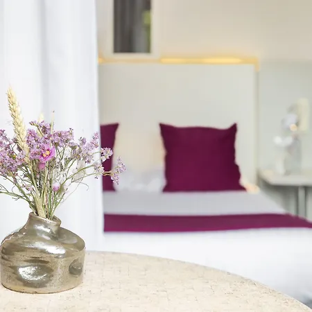 Le Carré D'alethius Logis Hôtel-restaurant Gastronomique 3*