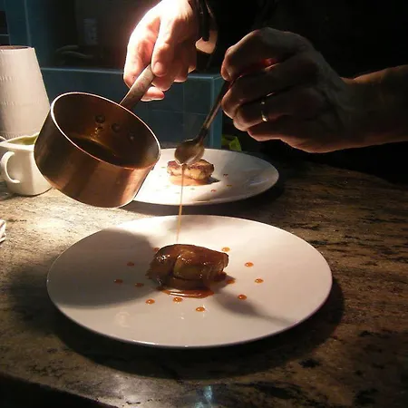 Le Carre D'alethius Logis Restaurant Hotel